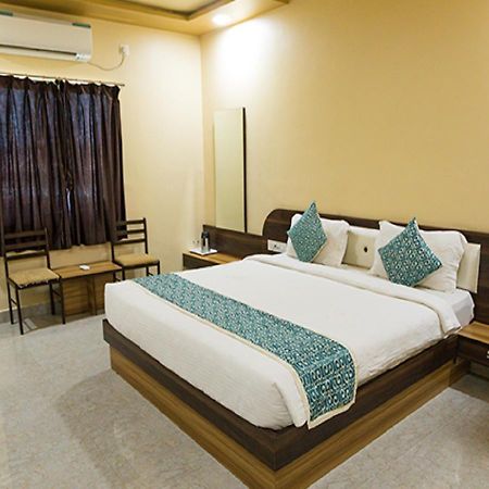 Hotel Somnath Daksh Сомнатг Екстер'єр фото