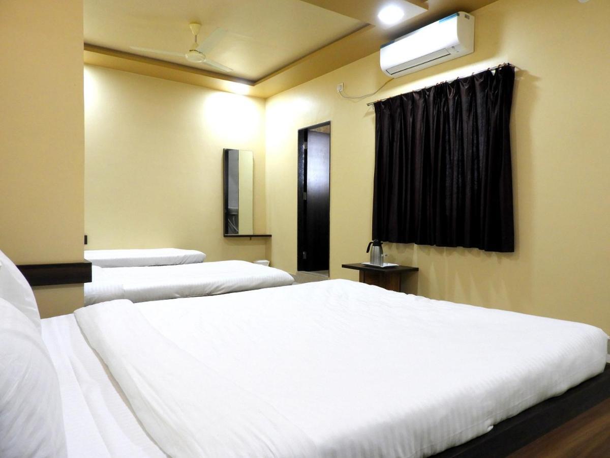 Hotel Somnath Daksh Сомнатг Екстер'єр фото