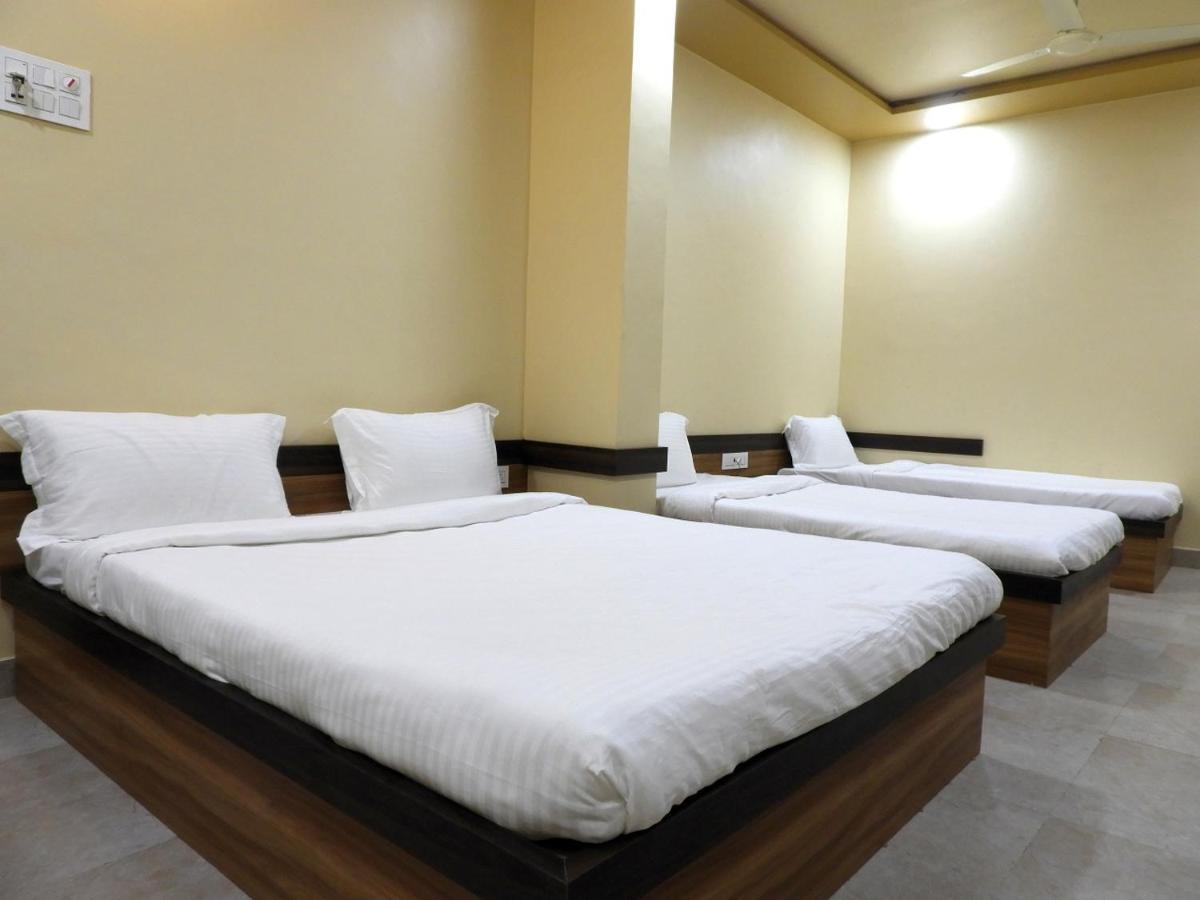 Hotel Somnath Daksh Сомнатг Екстер'єр фото